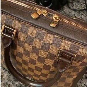 Louis vuittons damier handbags authentic preowned